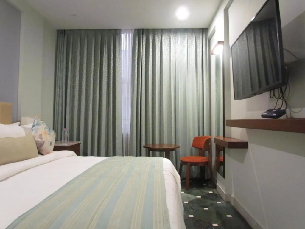 Naivara Boutique Hotel