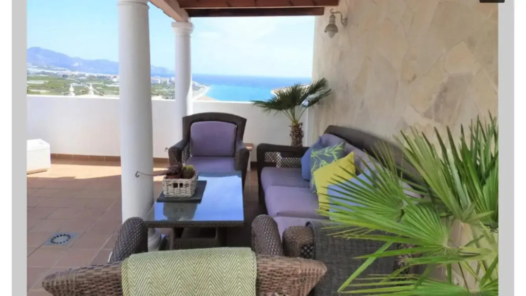 villa vistas al mar
