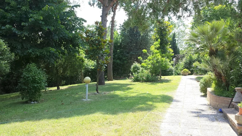 Pesaro - House in the Park to 4 km From the Sea. Peace and Absorbed Relax