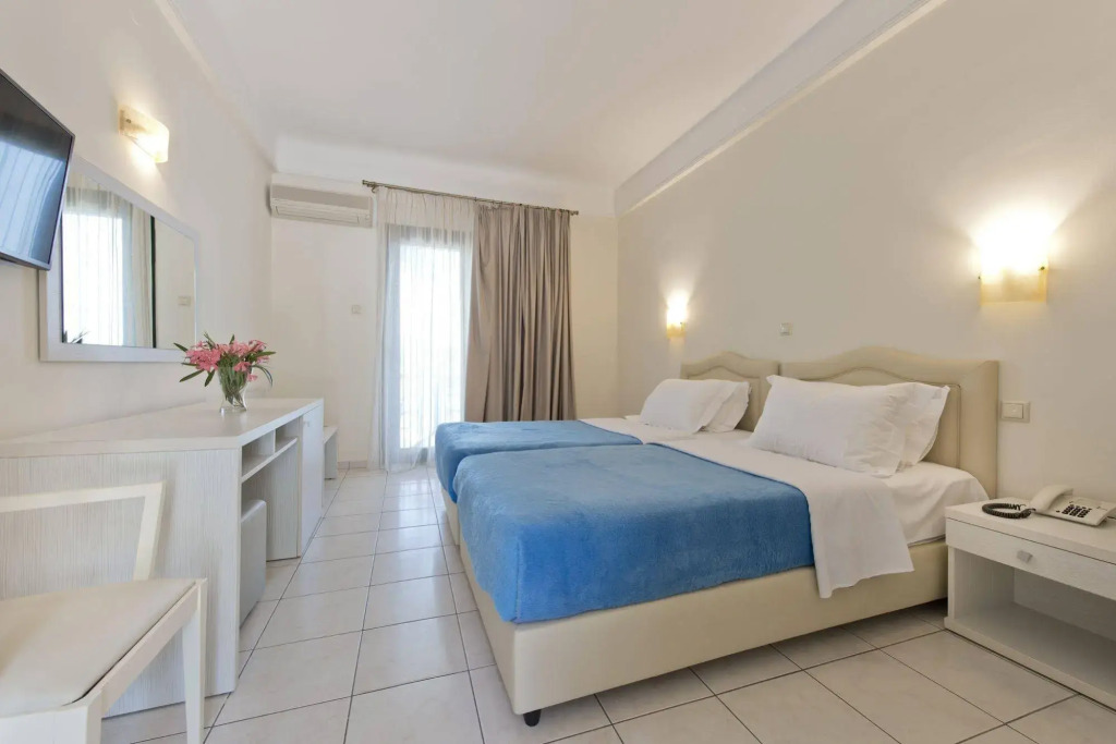 Tosca Beach Hotel