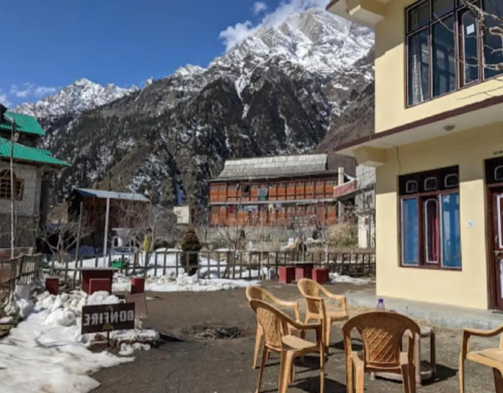Shruti Guest House