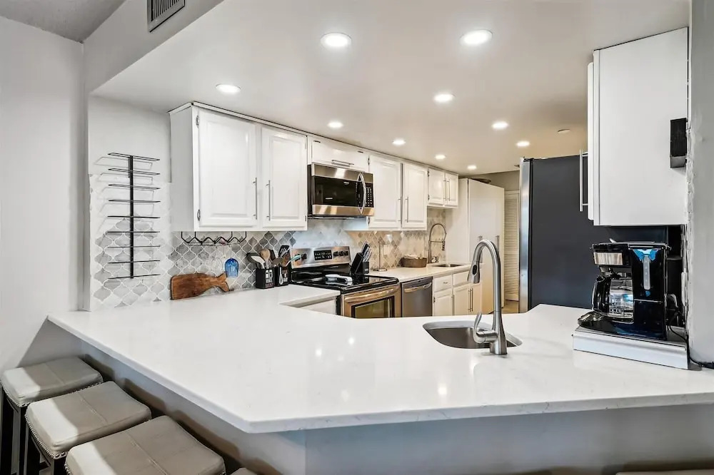 Inlet Reef 518 2 Bedroom Condo by RedAwning