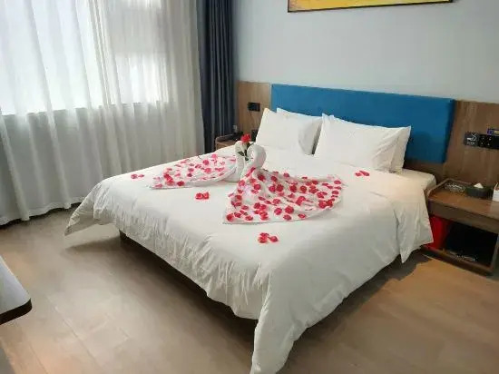 7Days Inn Hotel (Hebi Railway Station Qibin Avenue)