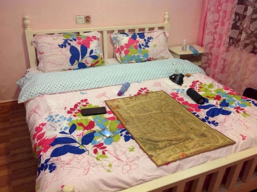 Happy Utopia B&B (Fenghuang Ancient City Nanhua Branch)