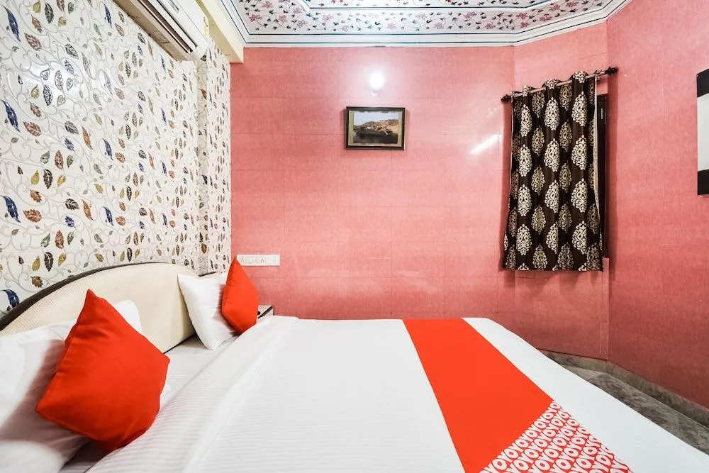 OYO 48665 Kesar Palace