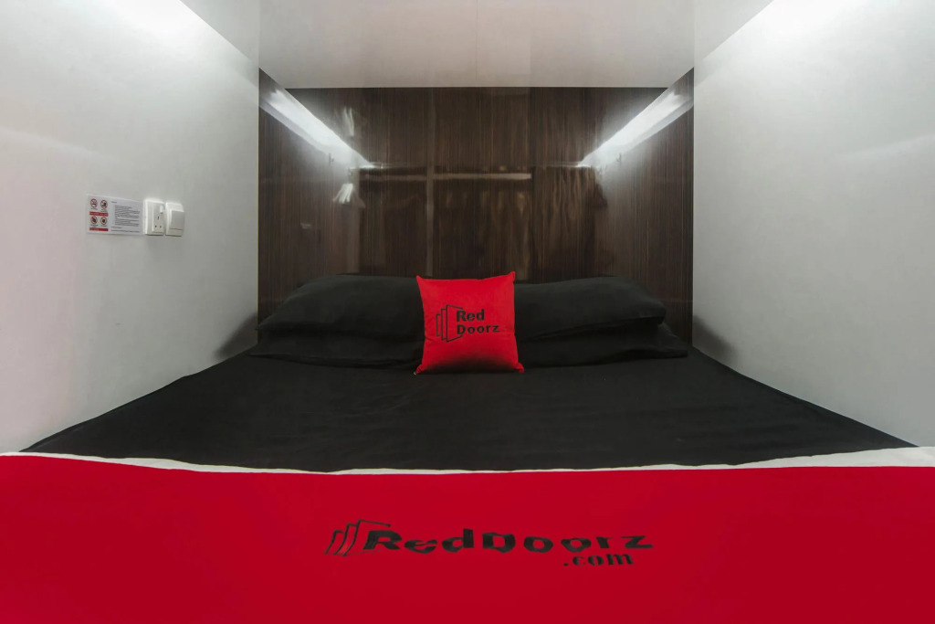 RedDoorz Hostel @ Little India