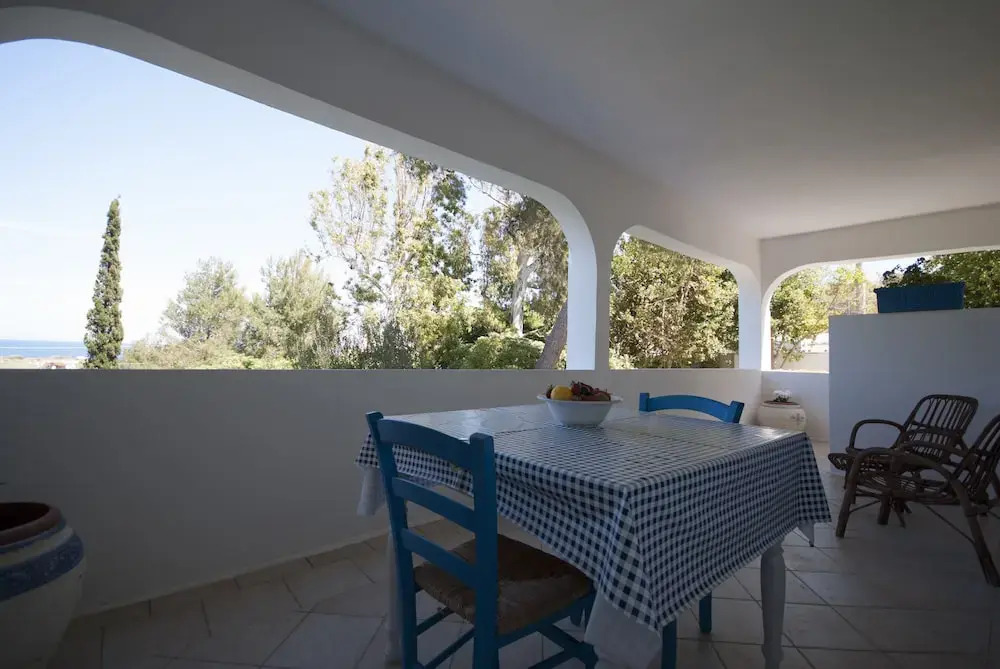 Villa Flora Studios & Apartments