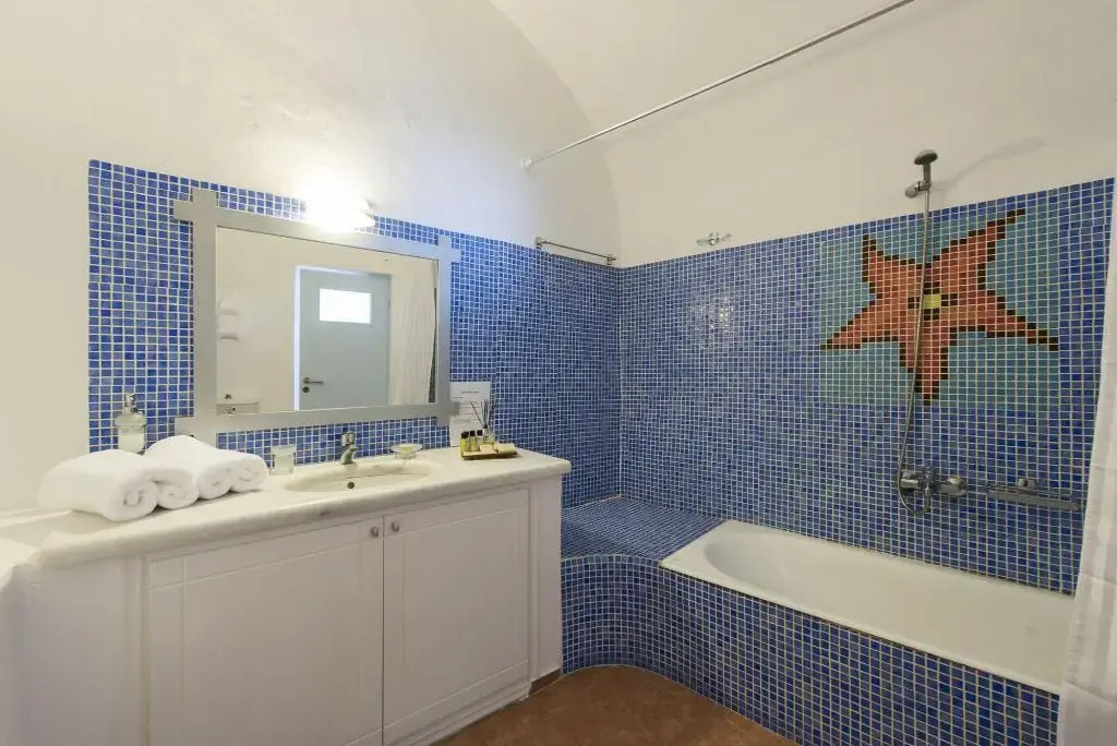 Kastro Suites