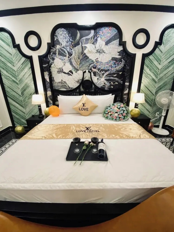 Love Luxury Hotel Vườn Lài