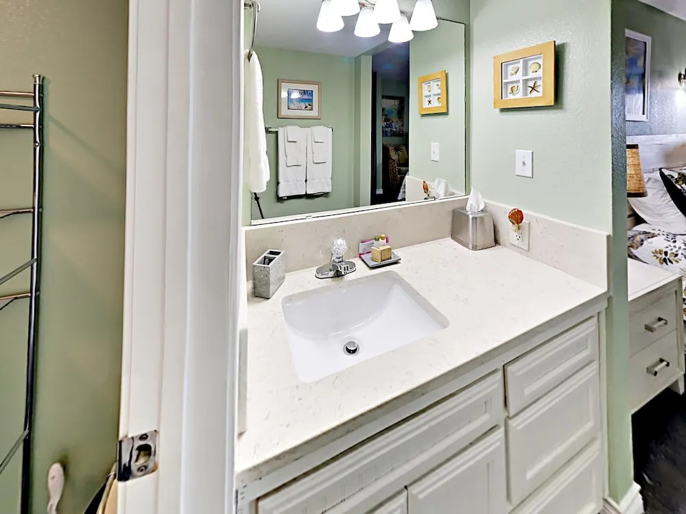 116 Sea Breeze - 1 Br Condo