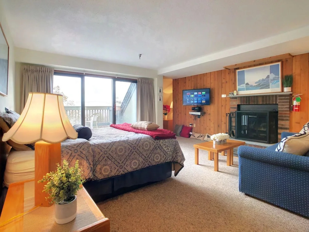 Mg 3d11 - Mt. Green Studio: Sleeps 4. Close To Skiing!