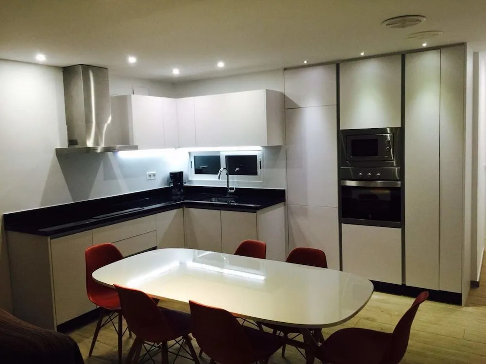 Inmovecos reformado 1º linea playa Soling 63