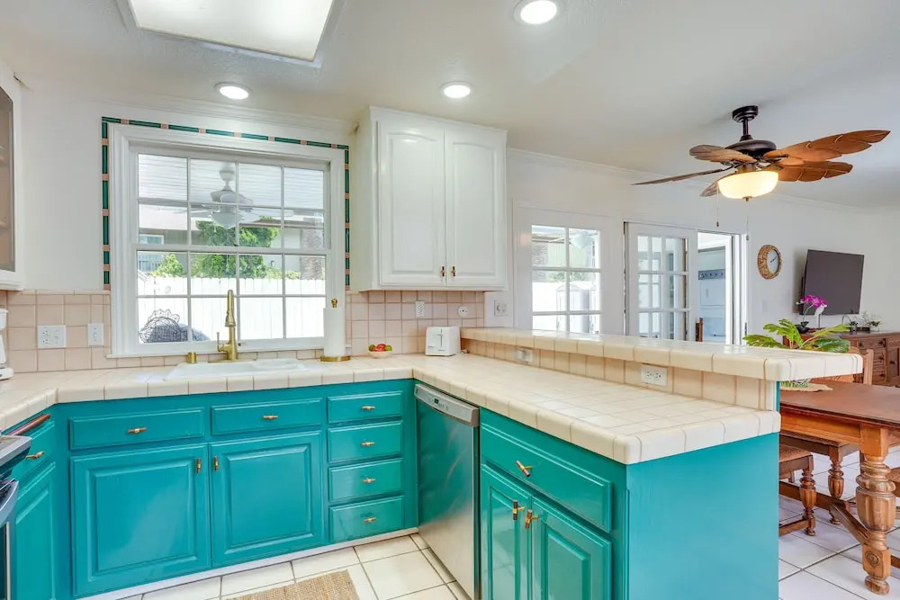 Dreamy Catalina Island Home, Walk to Beach & Ferry