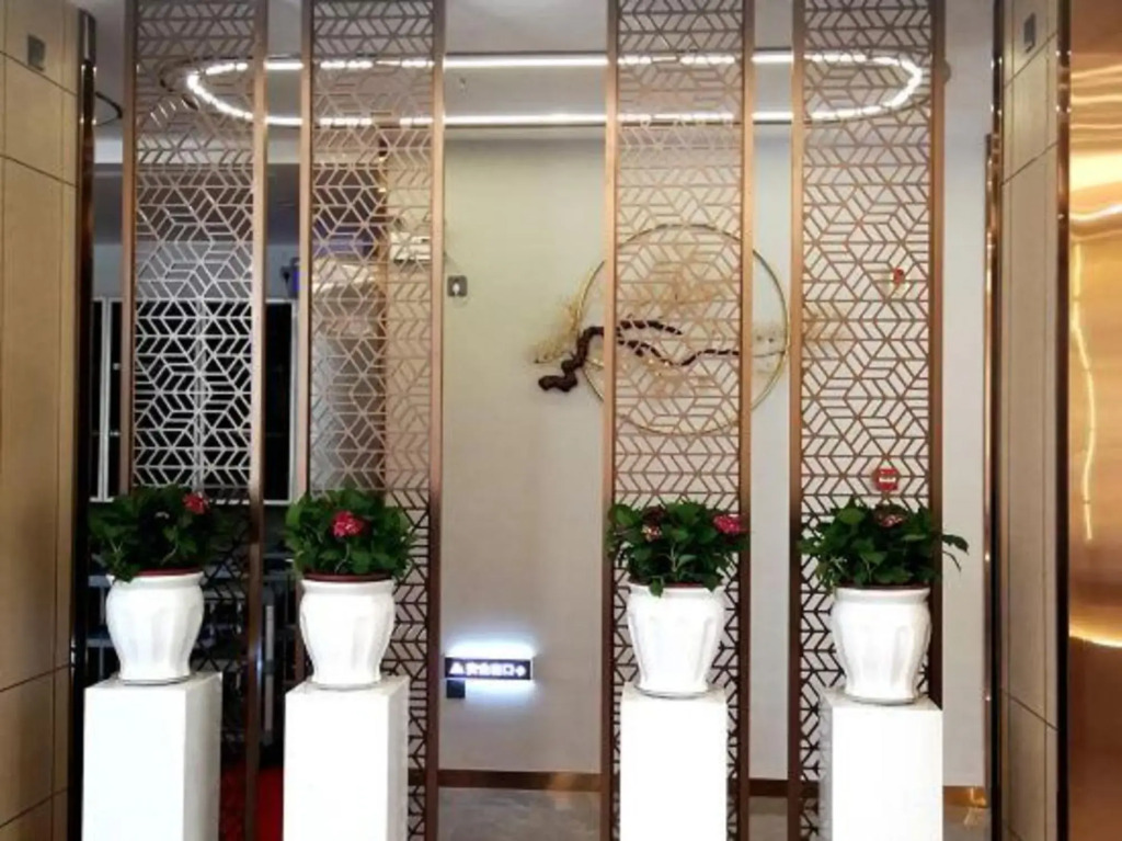 Zhenghua Hotel