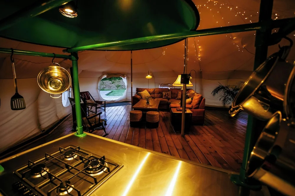 Luxury Glamping Retreat in Battle