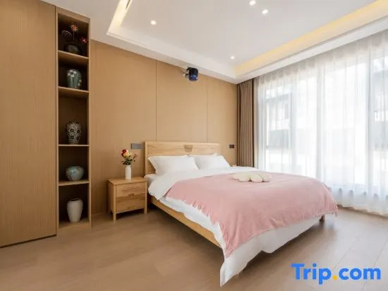 Inkstone Embraces the Pearl Homestay