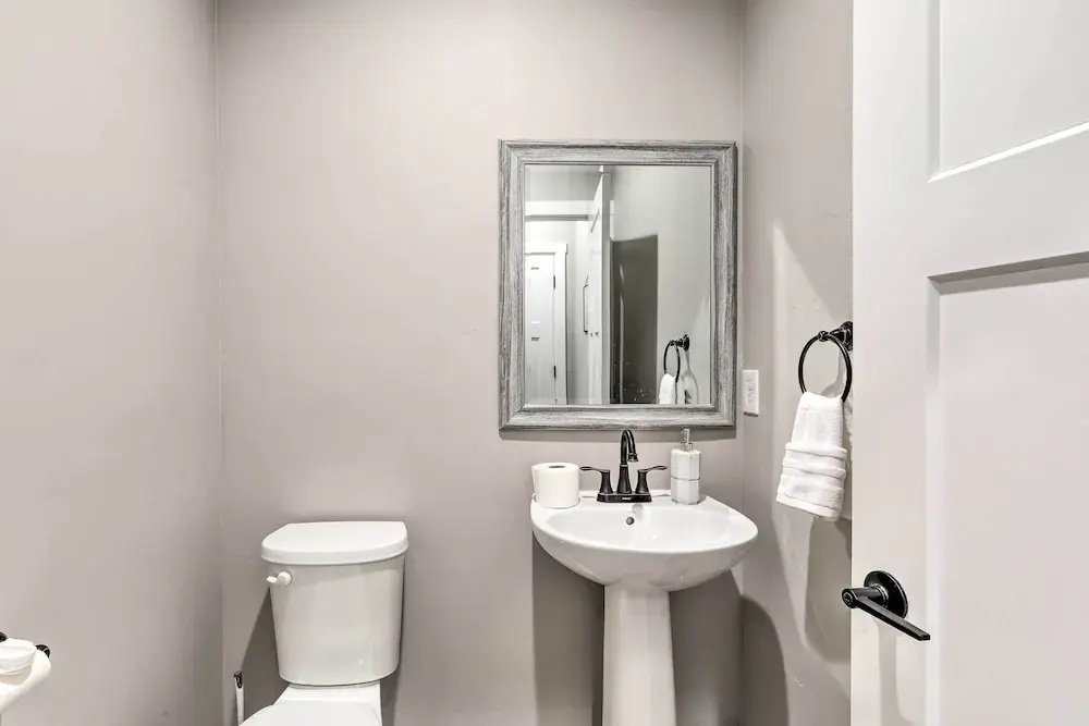 Modern Flagstaff Home, 4 Mi to Downtown!