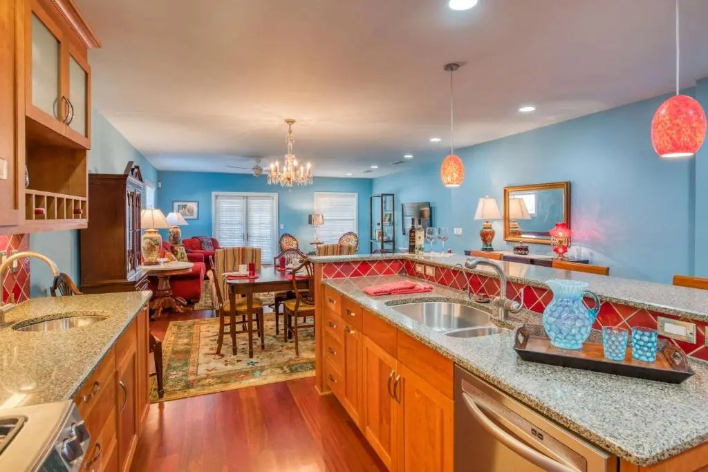 St. George Street Apartment