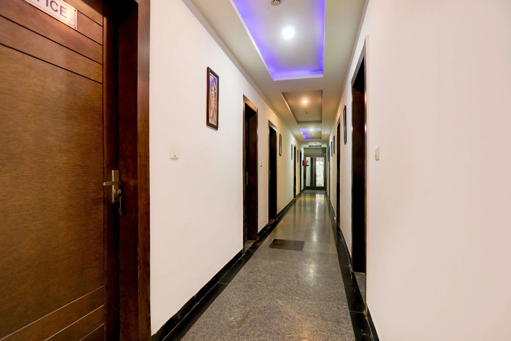 OYO 10454 Hotel Riviera