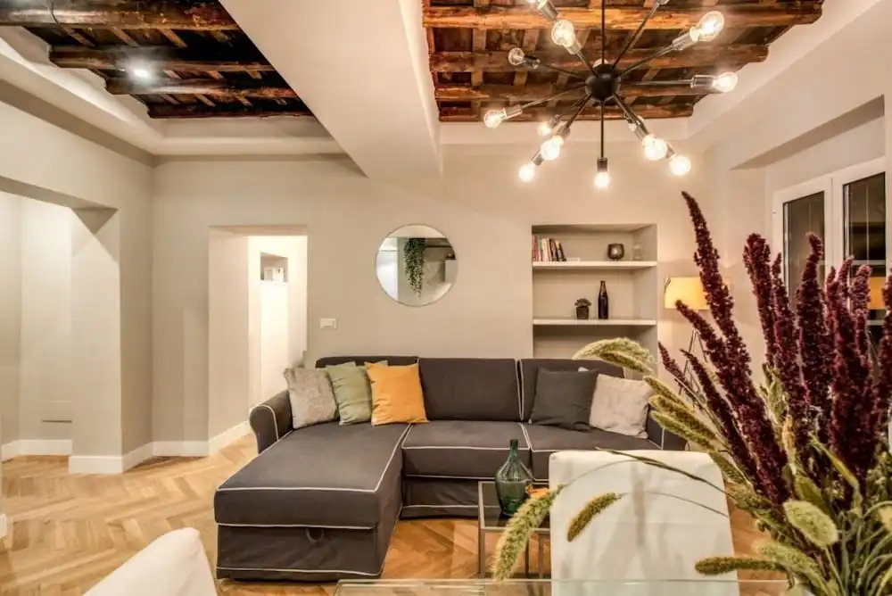 Trevi Fountain Superior 3 bdr apartment