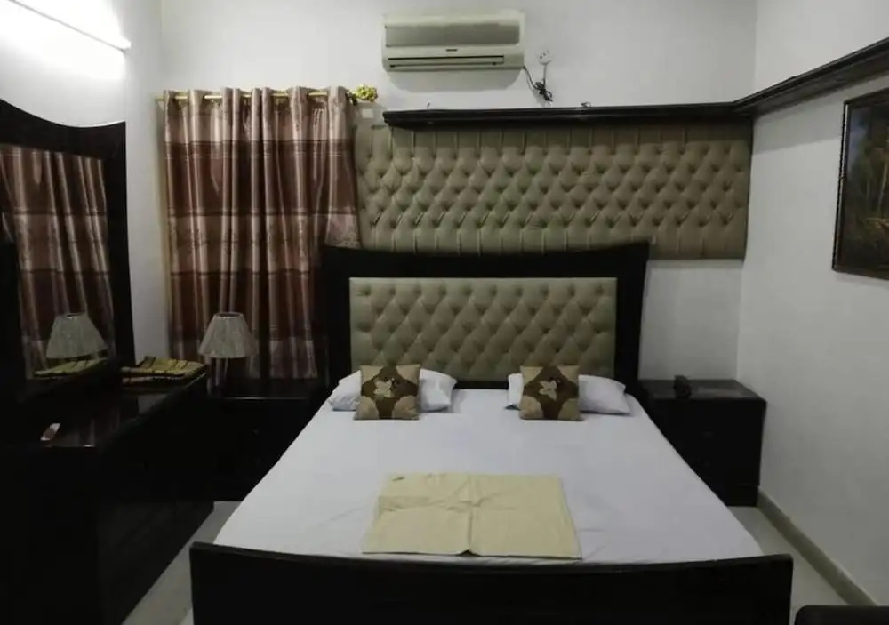 Autobahn Guest house