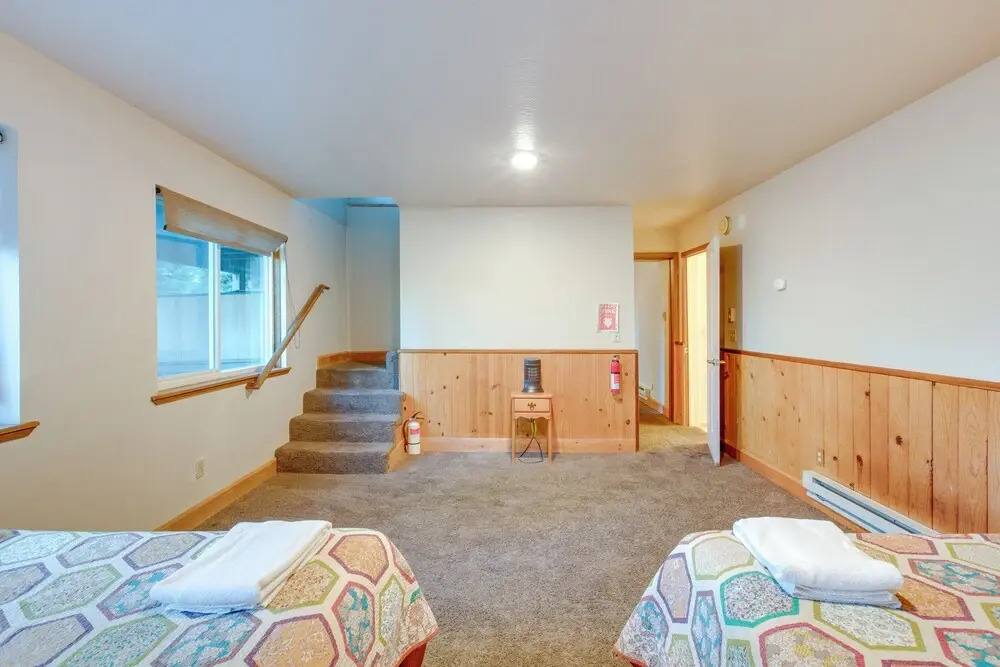 Game Rooms, Sauna & Decks: South Lake Tahoe Home