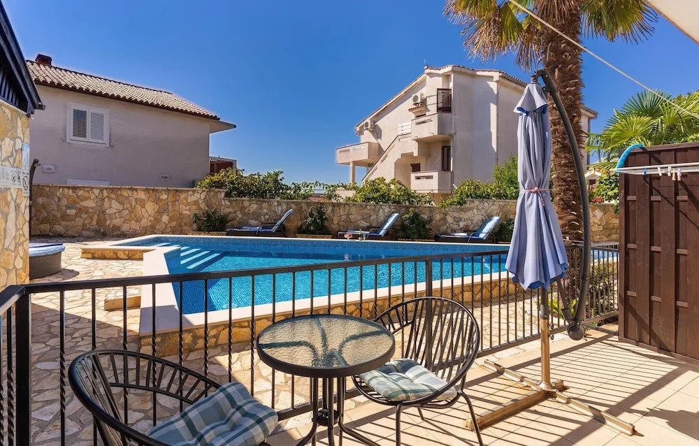 Nice Home in Krk With Wifi and 1 Bedrooms