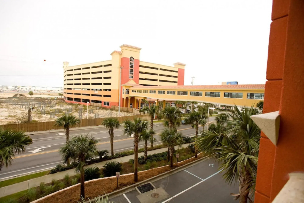 1 1807 Calypso Resort Towers Tower I