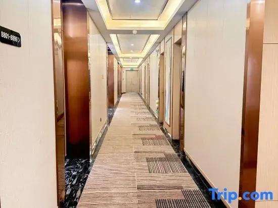 Phoenix Hotel (Foshan Jinshazhou Jinyu Tiandi Branch)