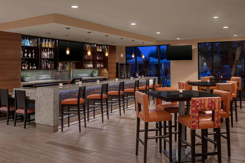 Delta Hotels by Marriott Anaheim Garden Grove