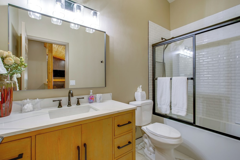 Walk to Cabriolet Lift! 3,600-sq-ft Family Home
