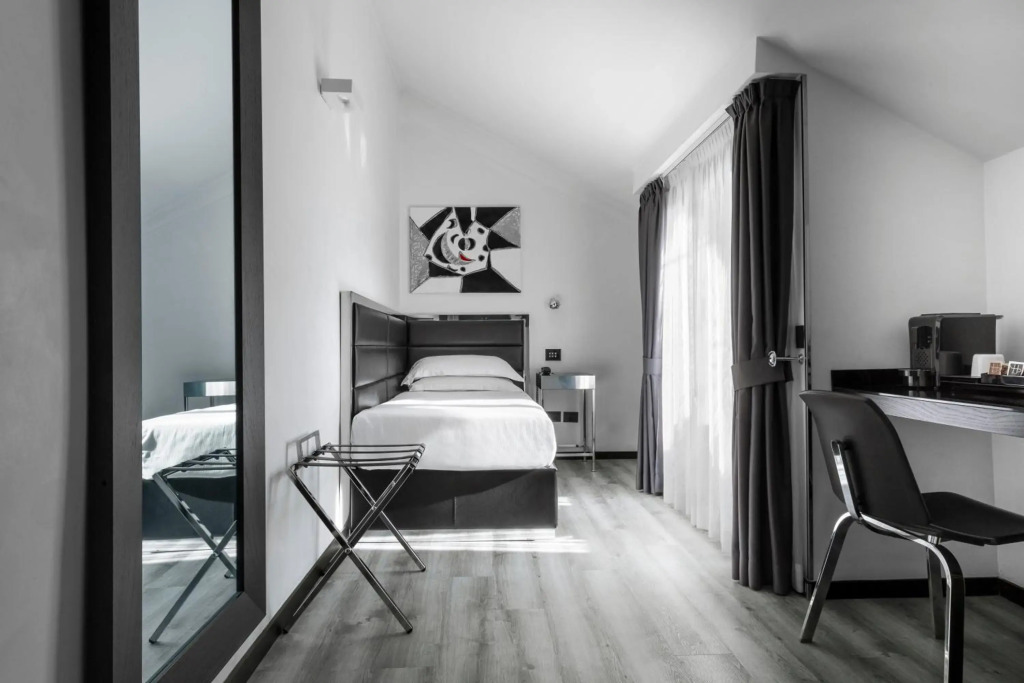 LHP Hotel Napoleon