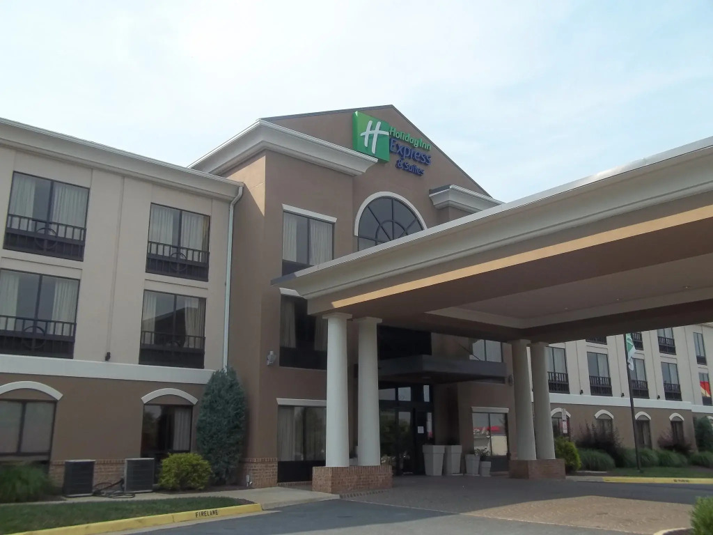 Holiday Inn Express and Suites Winchester by IHG