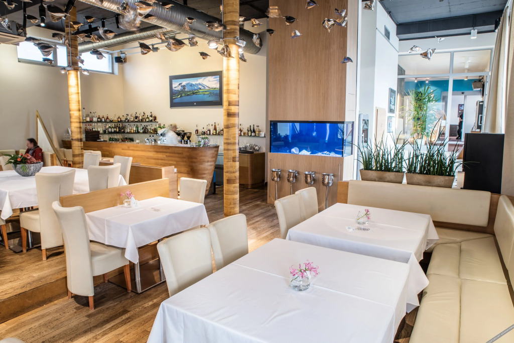 Restaurant & Design Hotel Noem Arch