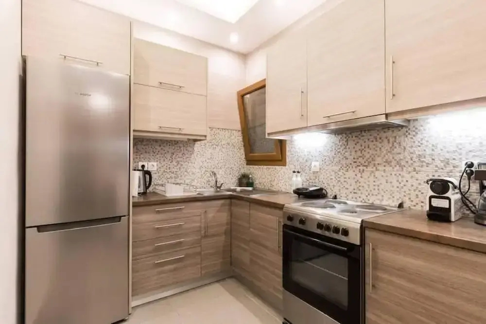 Cozy Apartment for 4 Persons at Thiseio Cozy Apartment for 4 Near Acropolis at Thissio