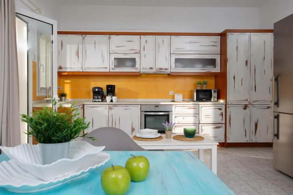 Bright and stylish 3 bedroom apartment