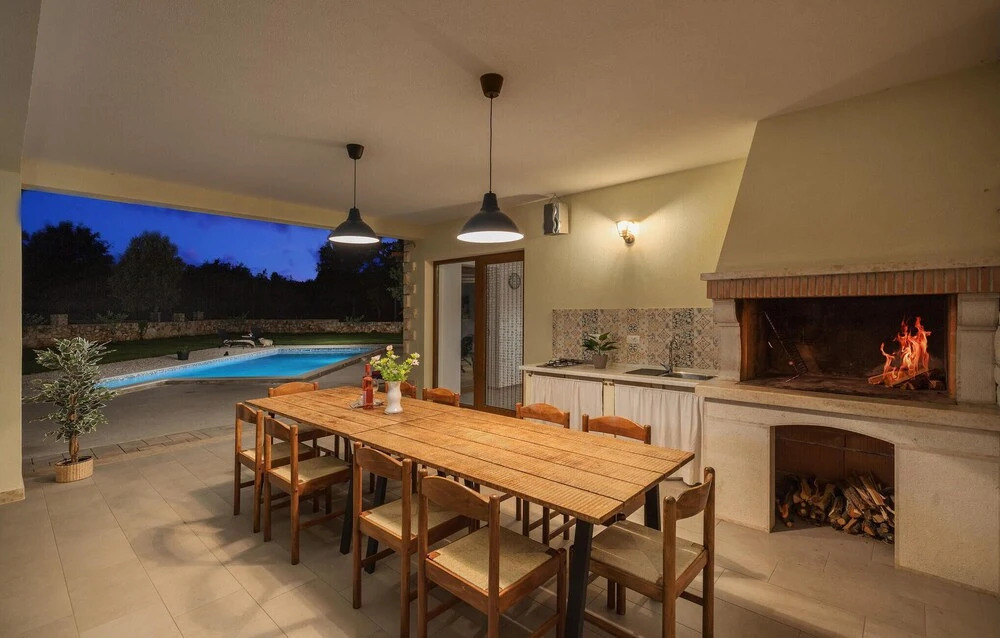 Beautiful Home In Bale
