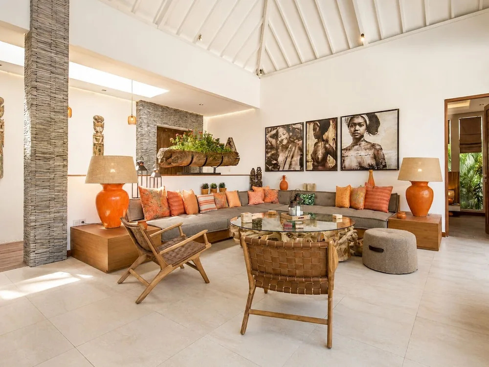 Dreamy 5BR Haven, 200m to Berawas Blissful Beach