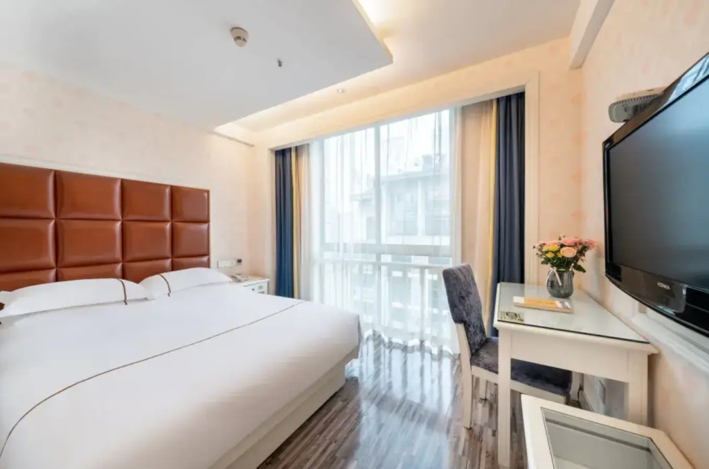 Lingshang Hotel