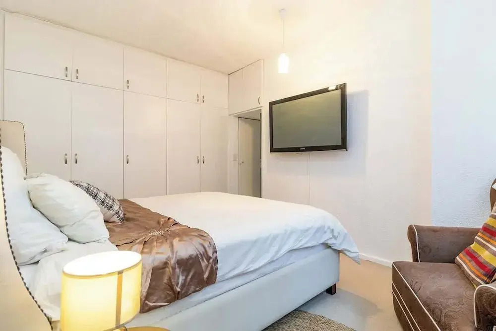 Charming Garden Cottage, Campsbay, Cape Town
