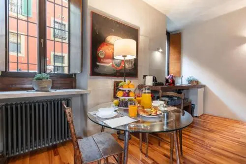 Il Garbo Apartments and Suite