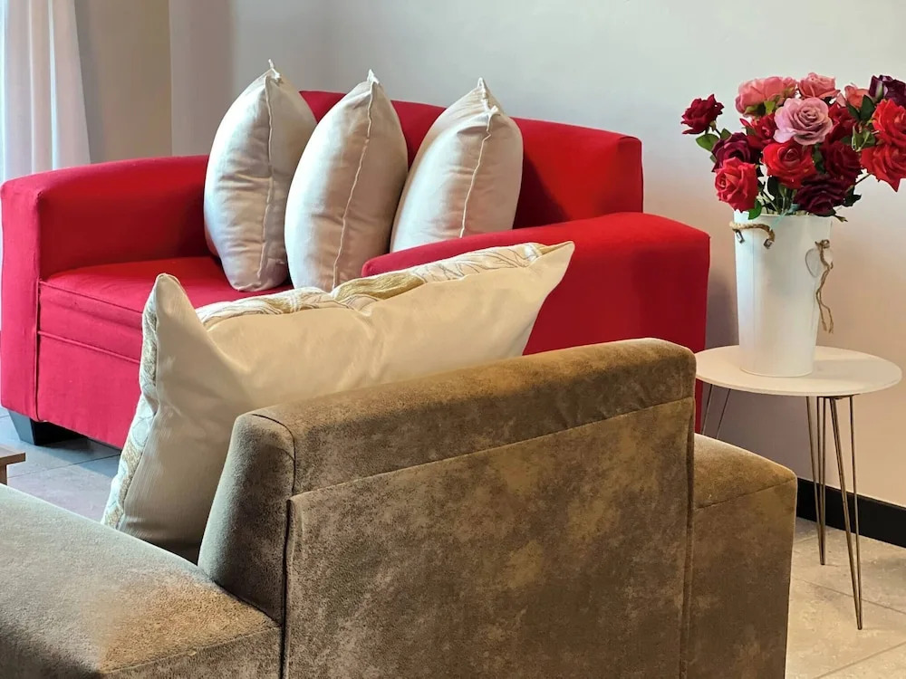 Amazing 2BR 2bath With River View in Waterfall