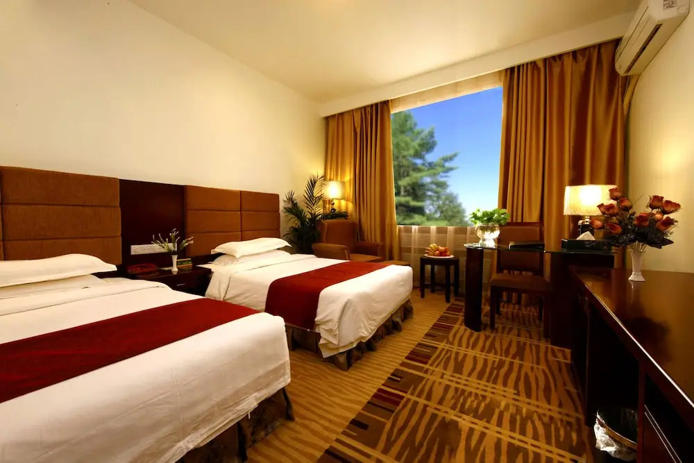 Dunhuang Golden Leaf Hotel