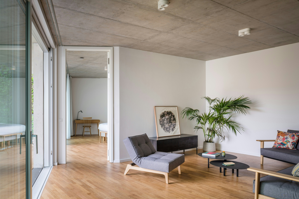Carlotta Apartments