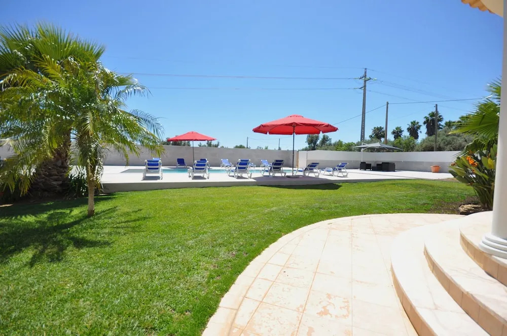 Stunnig 5 Bedroom Private Pool Villa With Cinema Room