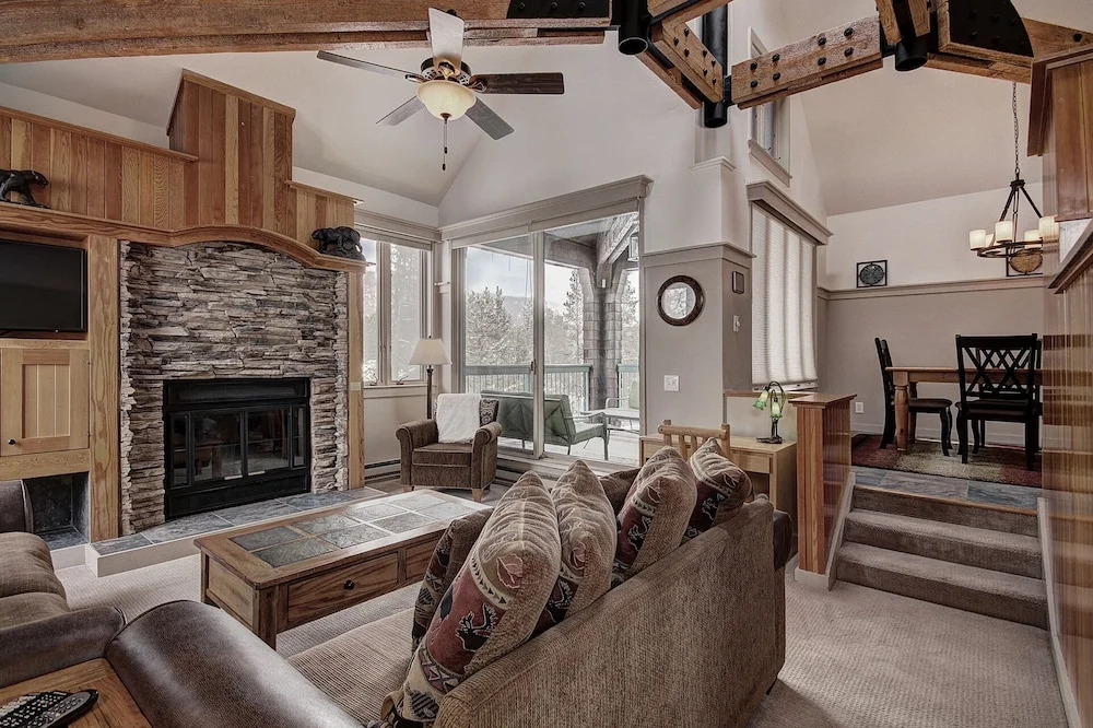 1903 Soda Springs I - 2 Br Townhouse