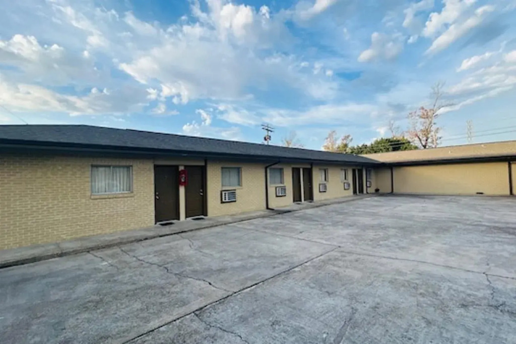 Relax Inn by OYO Sulphur Hwy 90