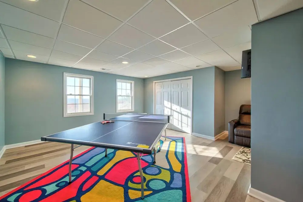 Sunset View 3 BDR Close to Downtown!