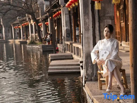Yibaijian Designer Homestay in Nanxun.