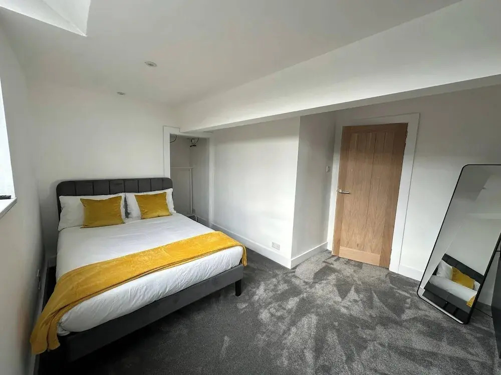 6 Guests/free Parking/old Trafford/20min City